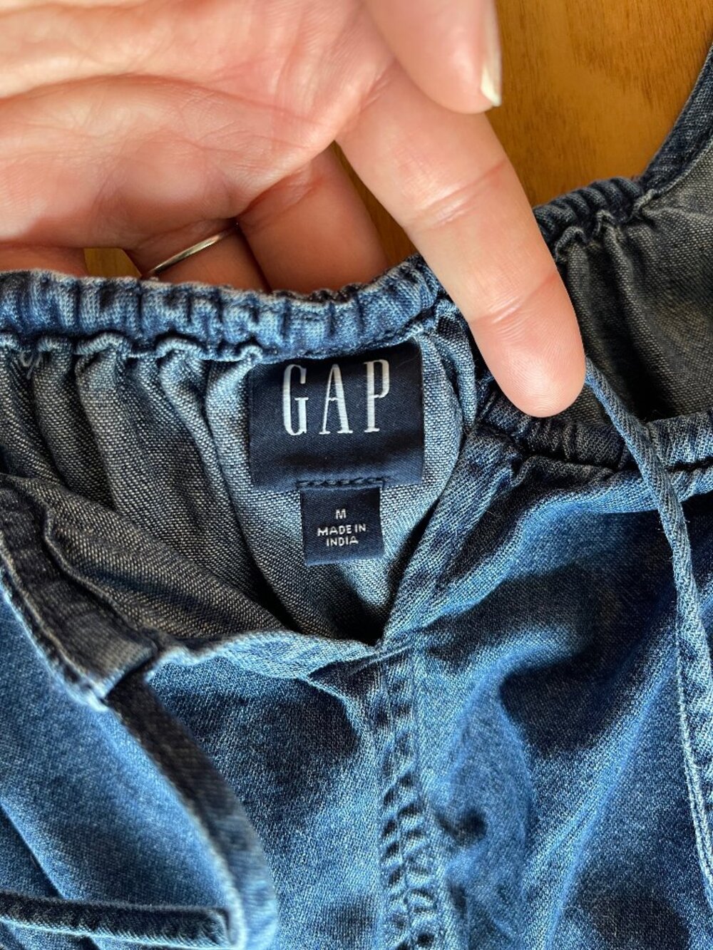 GAP tie-front smocked waist mini dress. Perfect for concerts! - Picture 6 of 8